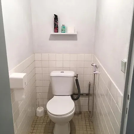 Ferienhaus Unique & Serene 1-bed Close To *