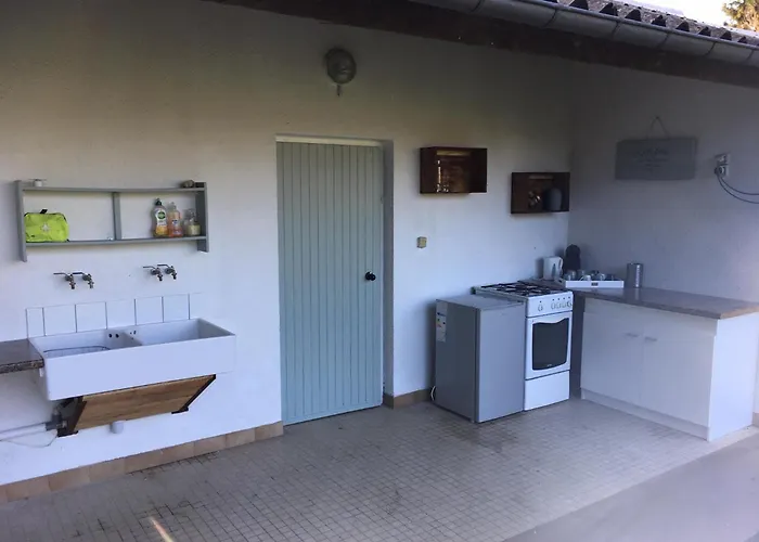 Semesterbostad Unique & Serene 1-bed Close To