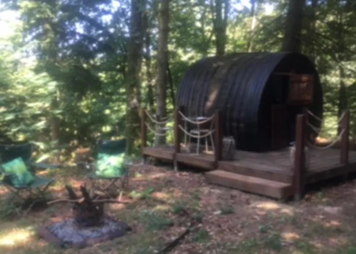 Semesterbostad Unique & Serene 1-bed Close To *